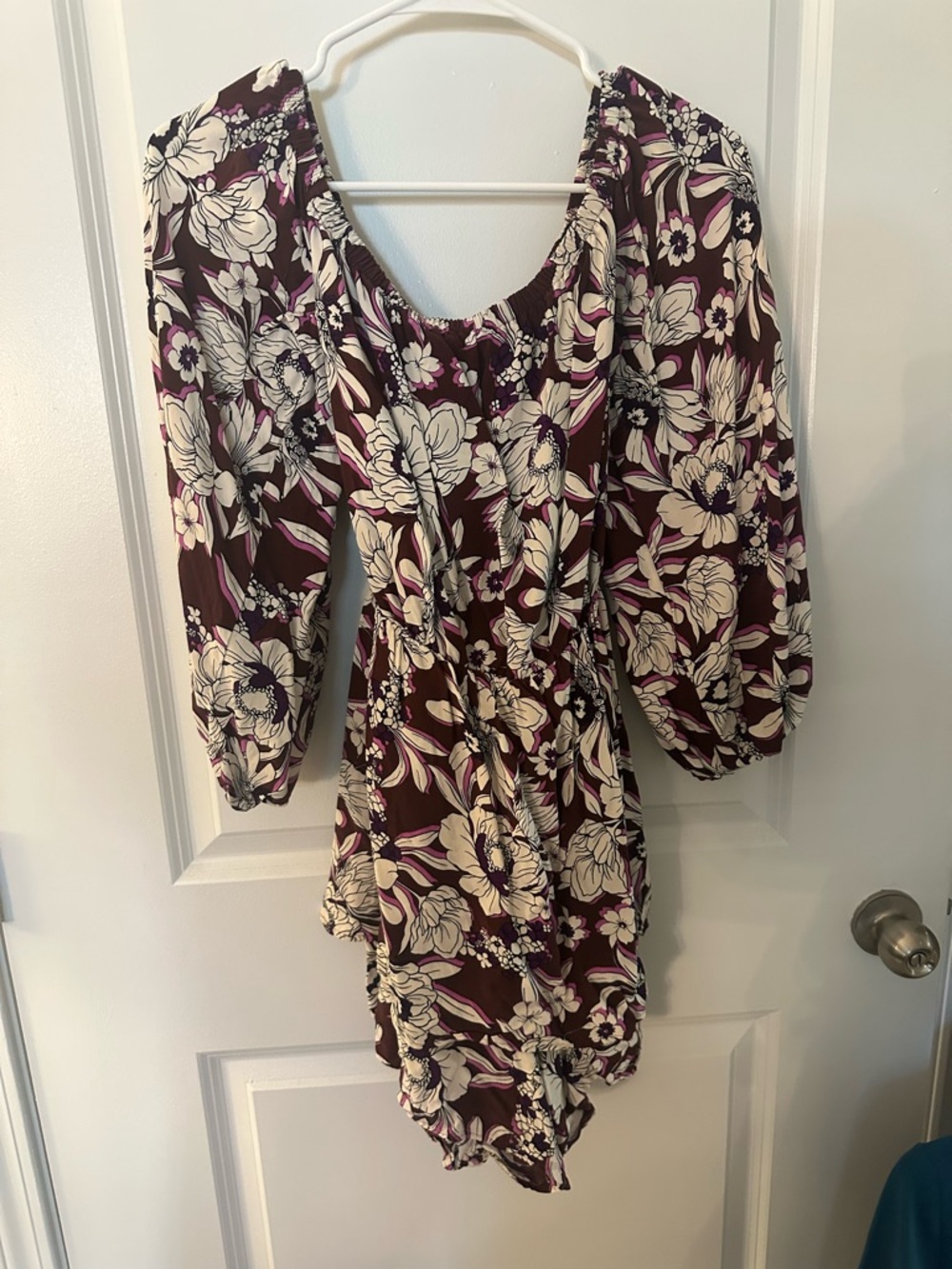 Express Floral Off The Shoulder Romper - Picture 2 of 4